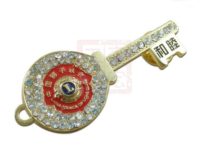 中國獅子聯(lián)會(huì)鑲鉆徽章定做.jpg 中國獅子聯(lián)會(huì)鑲鉆徽章定做.jpg