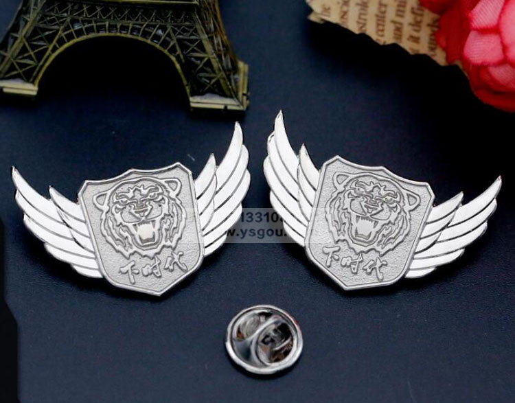純銀翅膀徽章制作.jpg
