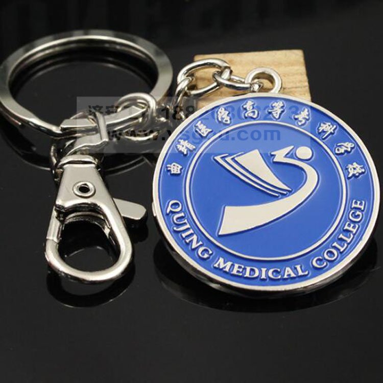 創(chuàng)意個性大學(xué)標(biāo)志合金鑰匙鏈 圓形金屬鑰匙扣制作.jpg 創(chuàng)意個性大學(xué)標(biāo)志合金鑰匙鏈 圓形金屬鑰匙扣制作.jpg