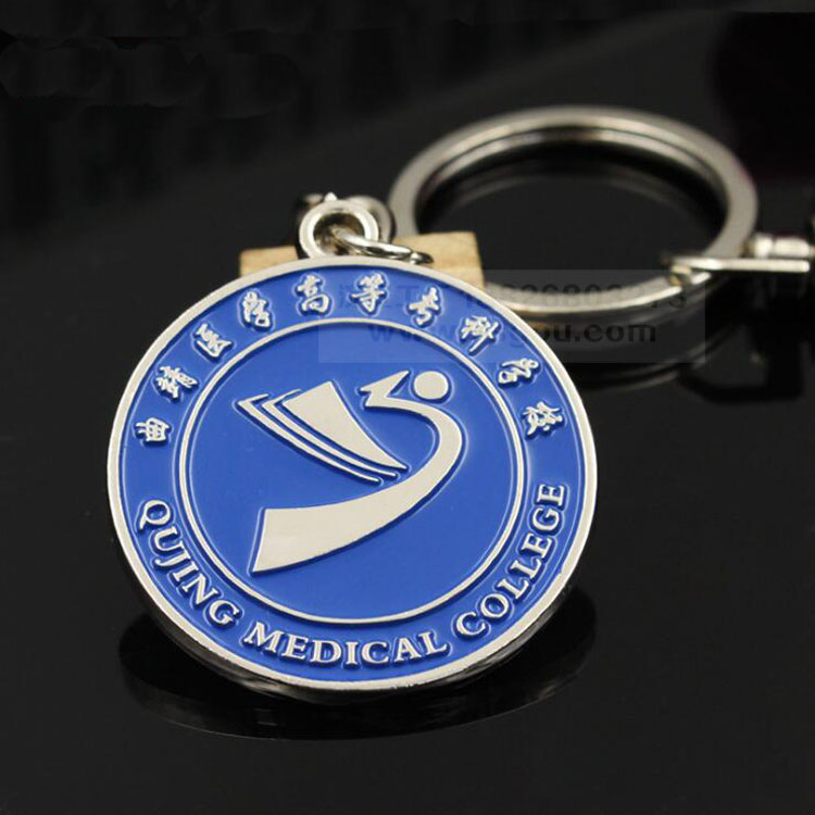 創(chuàng)意個性大學(xué)標(biāo)志合金鑰匙鏈定做.jpg 創(chuàng)意個性大學(xué)標(biāo)志合金鑰匙鏈定做.jpg