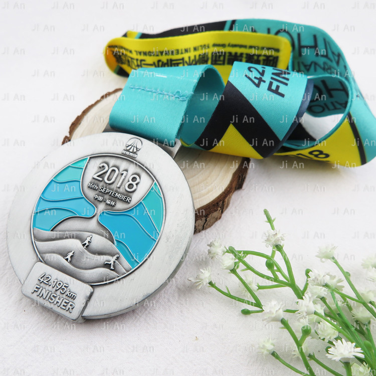 企業(yè)集團國際馬拉松賽獎牌定制 (5).jpg 企業(yè)集團國際馬拉松賽獎牌定制 (5).jpg