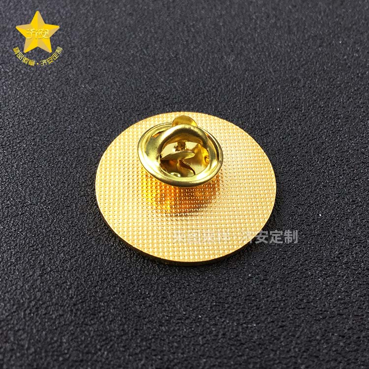 學(xué)校周年紀(jì)念琺瑯胸章,開(kāi)學(xué)畢業(yè)紀(jì)念章制作廠家東莞濟(jì)安