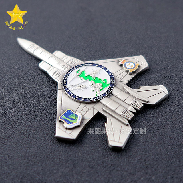 飛機模型徽章,定制金屬徽章文創(chuàng)禮品、品牌禮贈品成為一種潮流趨勢