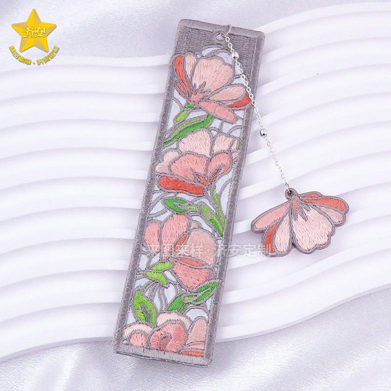 春日之約，濟(jì)安徽章定制工廠還有冰箱貼、鑰匙扣、書(shū)簽！