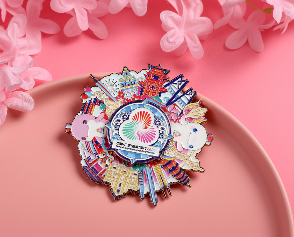 活力“大灣雞”出圈記：全運會吉祥物文創(chuàng)周邊徽章冰箱貼爆火！