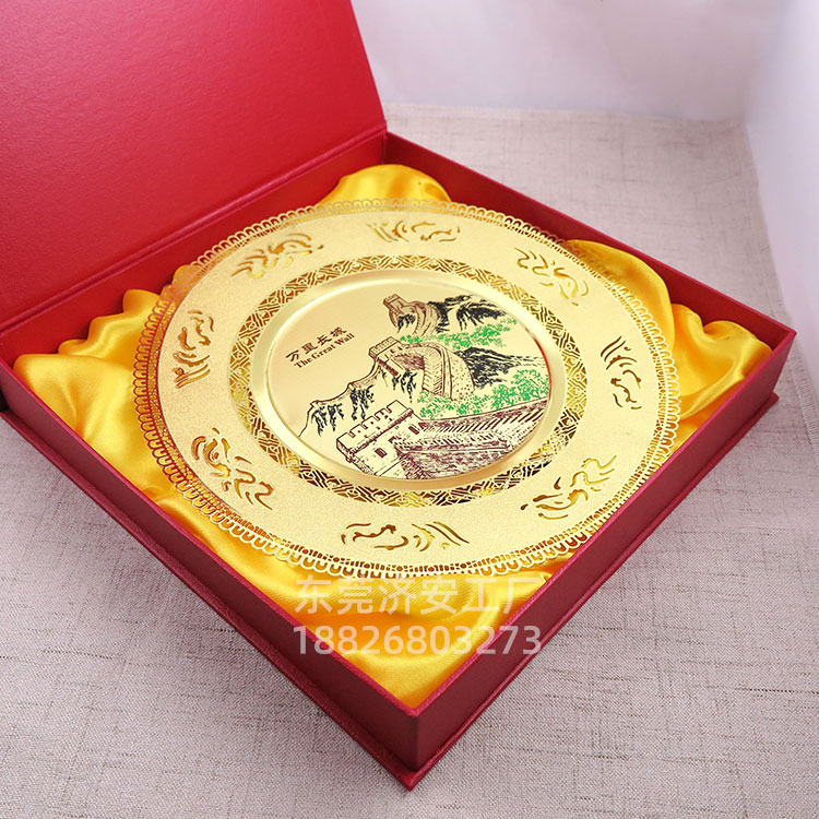 萬里長城景區(qū)紀(jì)念盤生產(chǎn)工廠,濟(jì)安廠家定做金屬圓盤紀(jì)念禮品 萬里長城景區(qū)紀(jì)念盤生產(chǎn)工廠,濟(jì)安廠家定做金屬圓盤紀(jì)念禮品