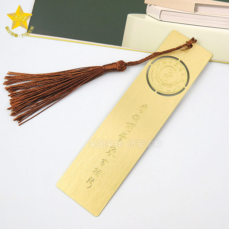 廠家定做大學(xué)金屬書(shū)簽紀(jì)念禮品,黃銅蝕刻書(shū)簽