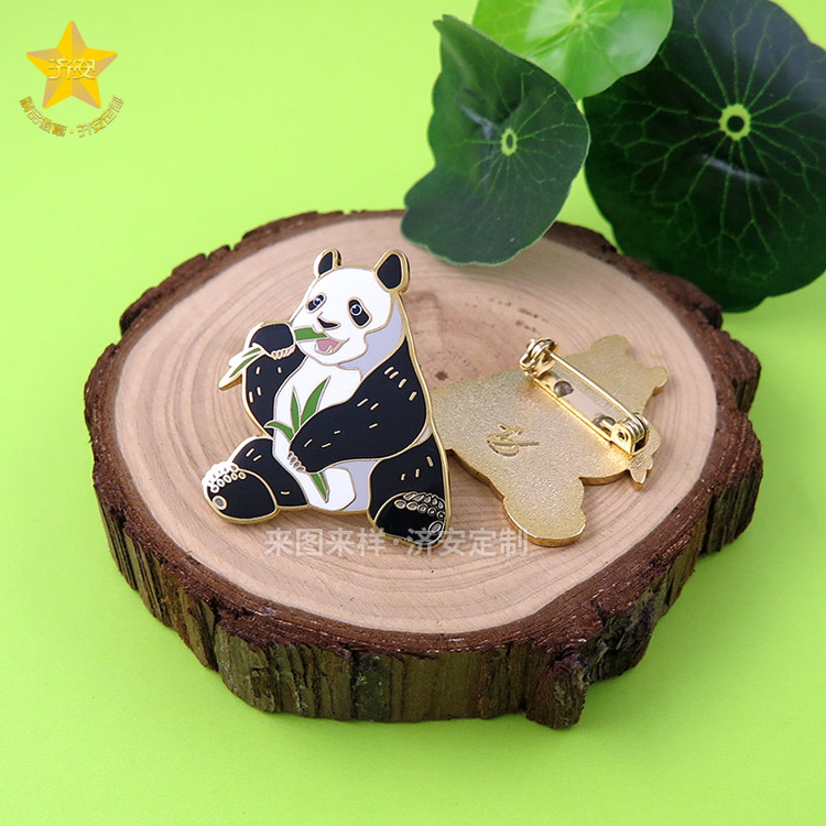 定做熊貓文創(chuàng)周邊徽章：魅力獨(dú)特的紀(jì)念禮品！