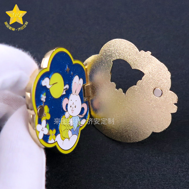 西游樂(lè)園主題IP紀(jì)念章,翻蓋徽章定制分享-濟(jì)安工廠