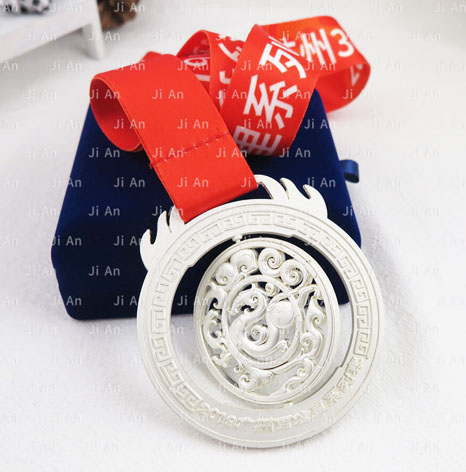 旋轉(zhuǎn)獎(jiǎng)牌制作,百公里系列賽獎(jiǎng)牌制作廠家