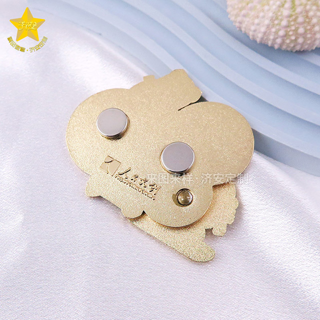 可愛(ài)熊貓滾滾旋轉(zhuǎn)冰箱貼旅游景區(qū)文創(chuàng)紀(jì)念品