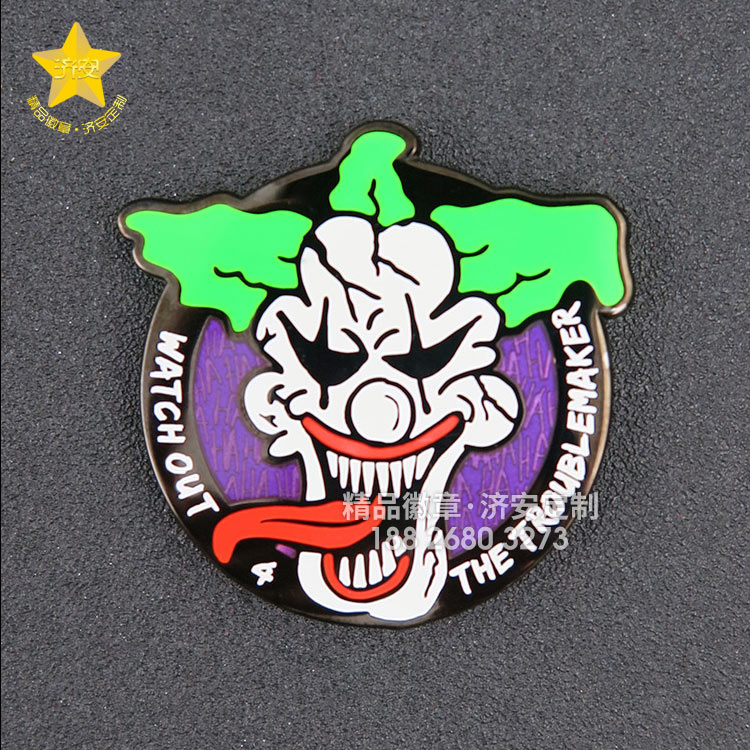 夜光小丑骷髏頭個(gè)性潮玩徽章